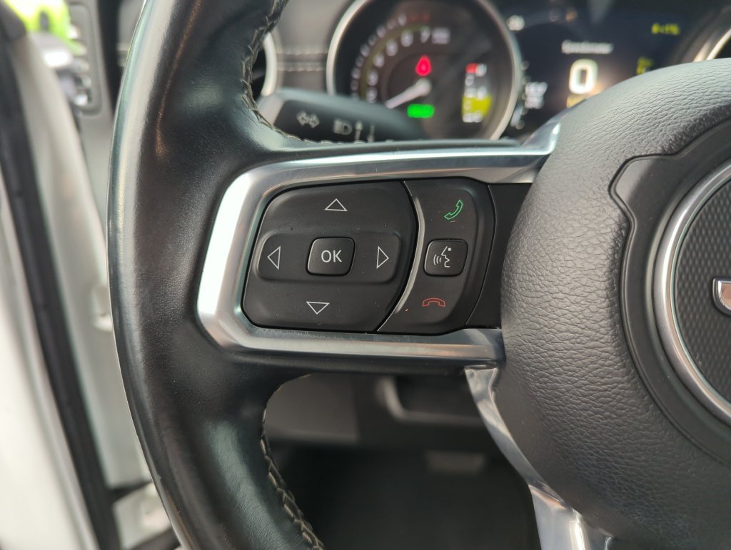 Used 2022 Jeep Wrangler Unlimited Sahara AWD/4WD image 21