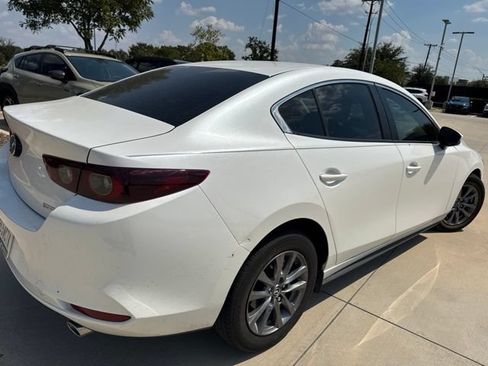 Used 2025 MAZDA MAZDA3 s FWD image 3