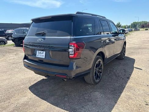 Used 2023 Ford Expedition Limited AWD/4WD image 9