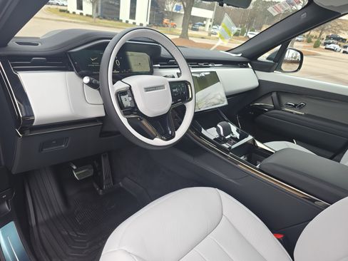 New 2026 Land Rover Range Rover Sport Dynamic SE image 16