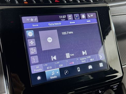 Used 2023 Jeep Grand Cherokee L Laredo image 19