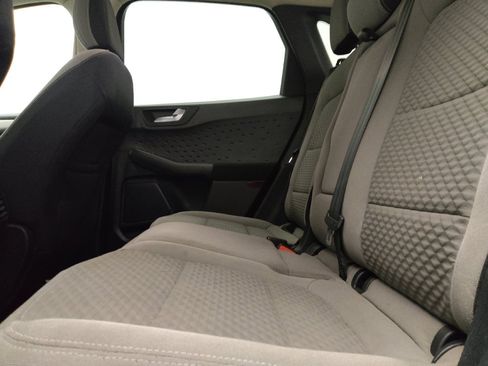Used 2020 Ford Escape SE FWD image 18