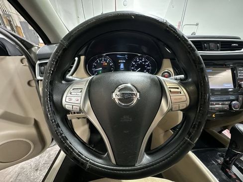 Used 2016 Nissan Rogue SV w/ SV Premium Package FWD image 15