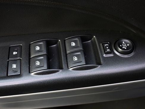 Used 2017 Chevrolet Colorado ZR2 image 23