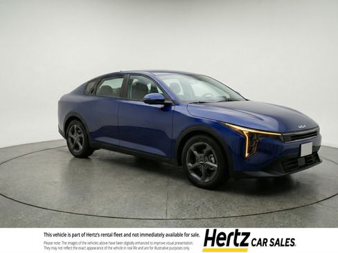 Used 2025 Kia K4 FWD image 1