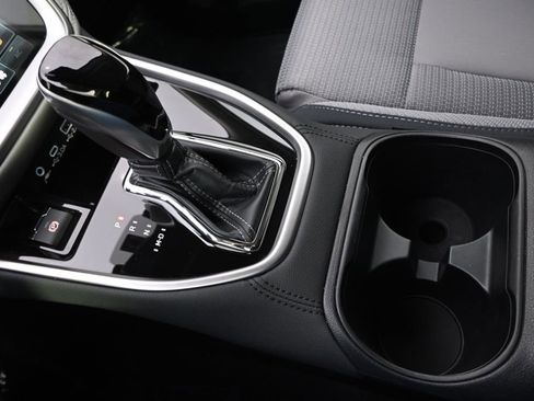 Used 2025 Subaru Outback Premium image 32