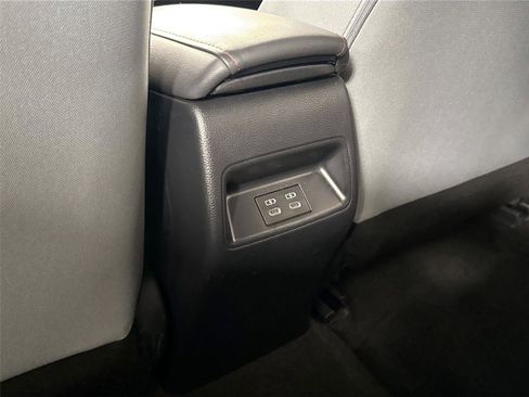 Certified 2025 Toyota Corolla SE image 35