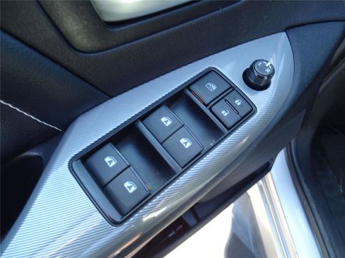 Used 2017 Toyota Sienna SE w/ SE Preferred Package image 16