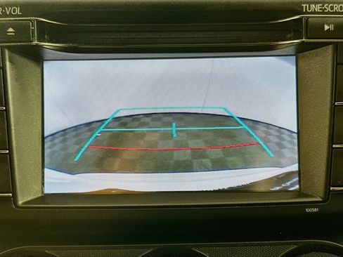 Used 2016 Toyota RAV4 LE FWD image 21