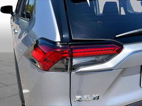 Used 2023 Toyota RAV4 LE AWD/4WD image 27