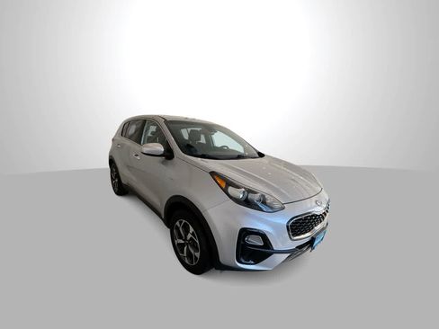 Used 2020 Kia Sportage LX AWD/4WD image 2