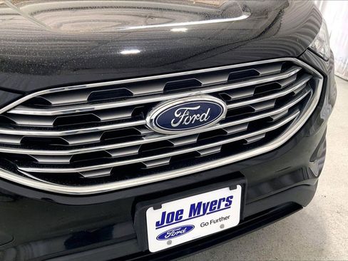 Used 2020 Ford Edge SE image 7