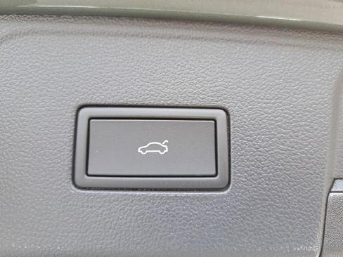 New 2026 Volkswagen Atlas SE image 14