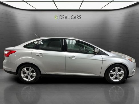 Used 2014 Ford Focus SE FWD image 4