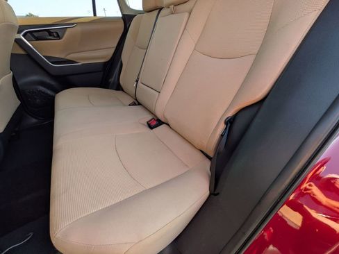 Used 2019 Toyota RAV4 LE image 29