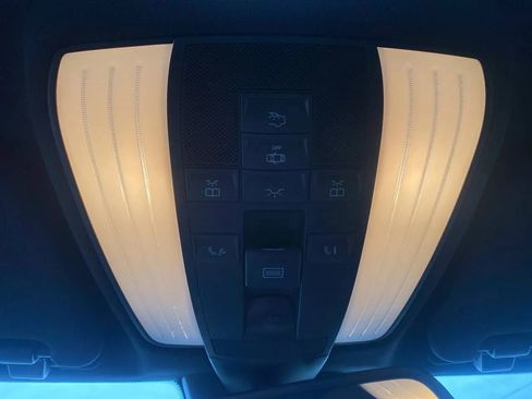 Used 2013 Mercedes-Benz E 550 4MATIC Sedan image 15