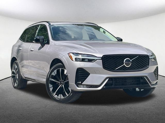 Used 2026 Volvo XC60 B5 Plus AWD/4WD image 2