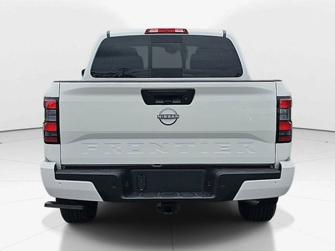 Used 2026 Nissan Frontier SV w/ Tow Package RWD image 7