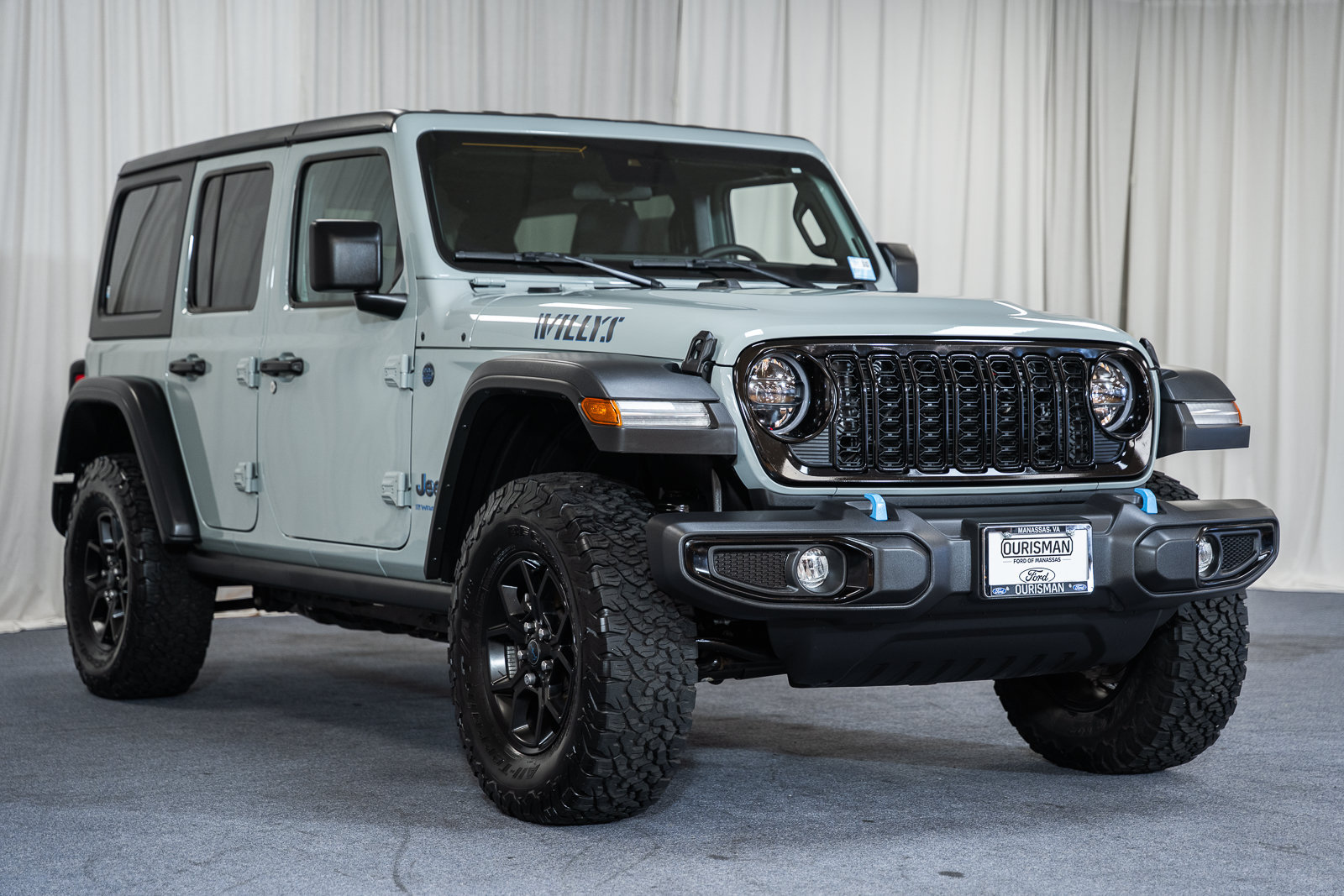 Used 2024 Jeep Wrangler Unlimited AWD/4WD image 1