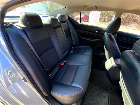 Used 2022 Nissan Altima 2.5 SR image 18