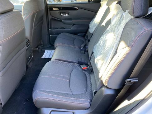 New 2025 Honda Pilot Sport image 8