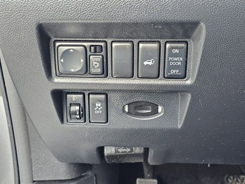 Used 2017 INFINITI QX70 AWD image 34