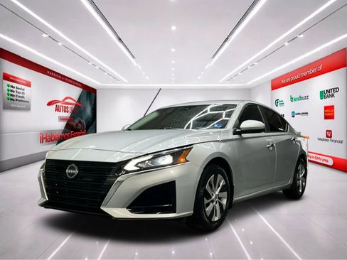 Used 2023 Nissan Altima 2.5 S image 4