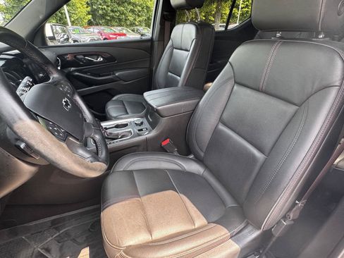 Certified 2023 Chevrolet Traverse RS w/ LPO, Floor Liner Package AWD/4WD image 14