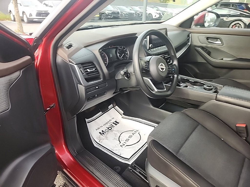 Certified 2023 Nissan Rogue SV AWD/4WD image 13