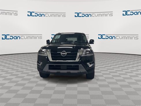 Used 2024 Nissan Armada SL w/ Captain's Chairs Package image 3
