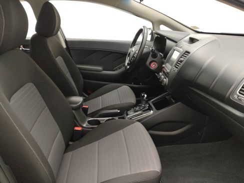 Used 2018 Kia Forte S image 21