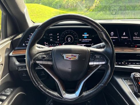 Used 2021 Cadillac Escalade Sport Platinum AWD/4WD image 18