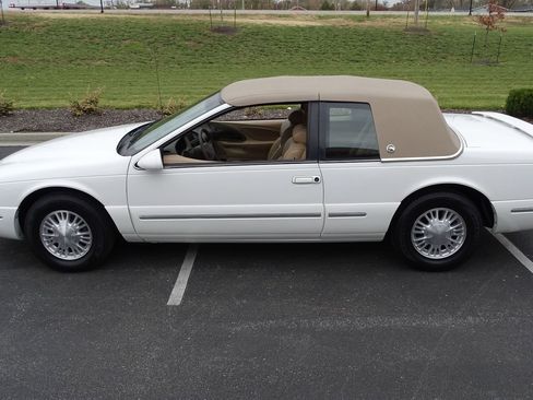 Used 1997 Mercury Cougar XR7 image 26