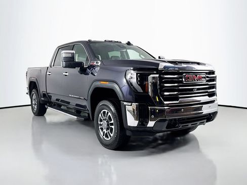 Used 2024 GMC Sierra 3500 SLT w/ SLT Convenience Package AWD/4WD image 4