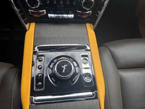 Used 2024 Rolls-Royce Cullinan w/ Interior Detailing Package image 48