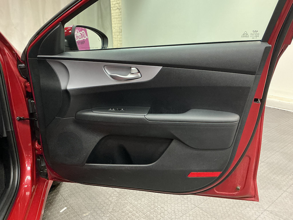 Used 2024 Kia Forte LXS w/ LXS Technology Package FWD image 26