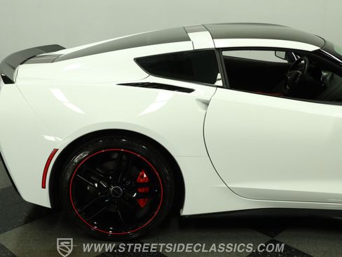 Used 2015 Chevrolet Corvette Stingray Coupe w/ Pacific Design Package RWD image 28