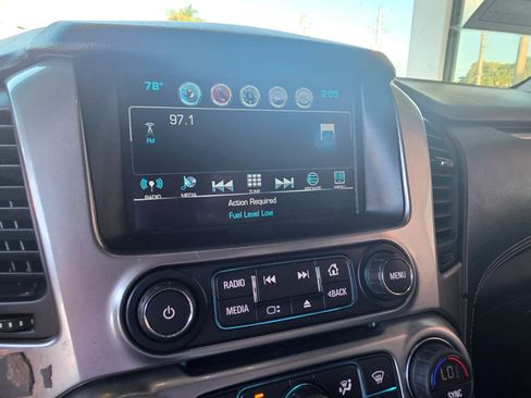 Used 2018 Chevrolet Suburban Premier image 13