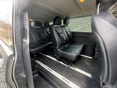 Used 2018 Mercedes-Benz Metris Passenger image 25