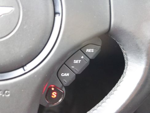 Used 2014 Aston Martin Vanquish Volante RWD image 14
