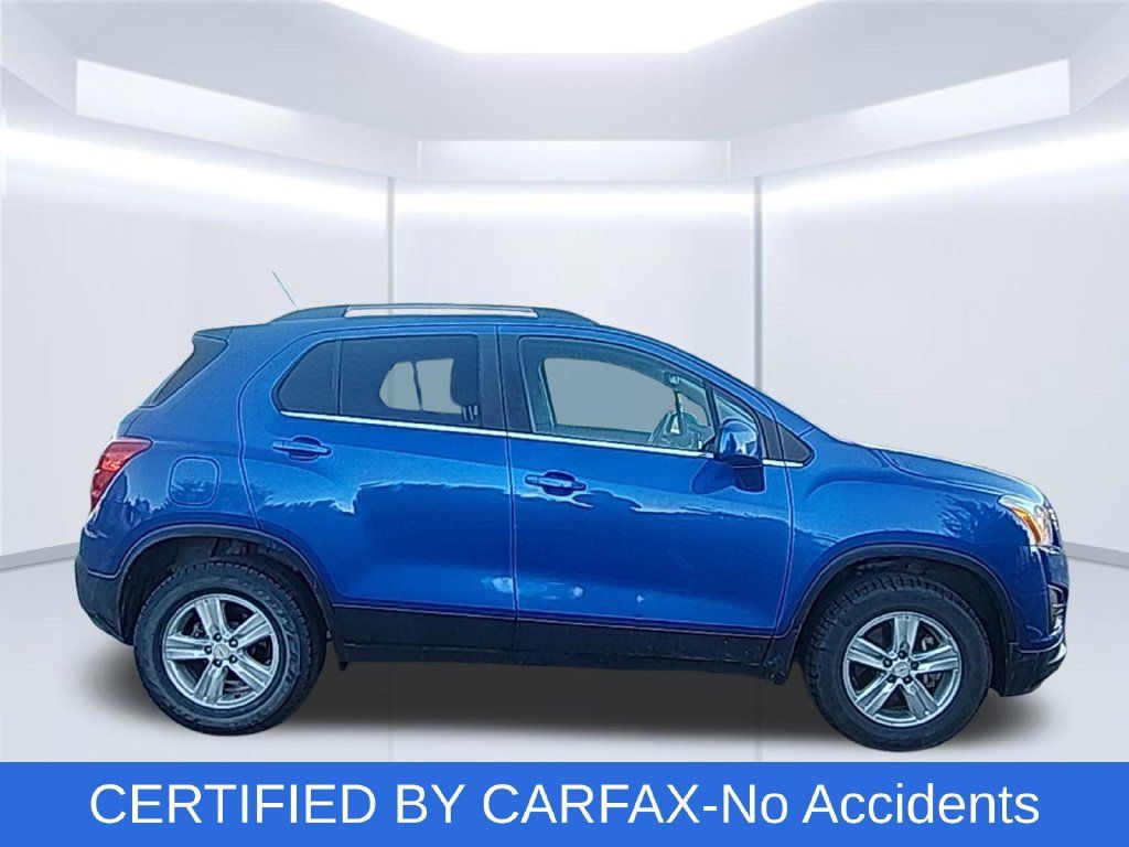 Used 2015 Chevrolet Trax LT AWD/4WD image 2