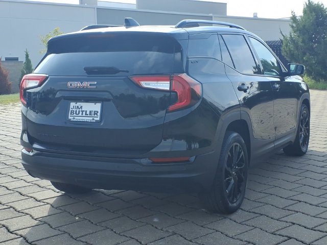 Used 2024 GMC Terrain SLT w/ Tech Package FWD image 25