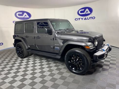 Used 2023 Jeep Wrangler Unlimited Sahara w/ Cold Weather Group AWD/4WD image 1
