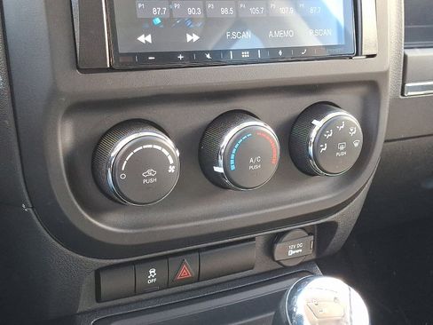 Used 2011 Jeep Compass 4WD image 16