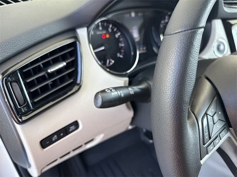 Used 2022 Nissan Rogue Sport SL w/ Premium Package image 20