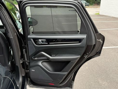 Used 2019 Porsche Cayenne E-Hybrid AWD/4WD image 53