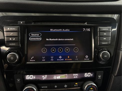 Used 2018 Nissan Rogue SV AWD/4WD image 43
