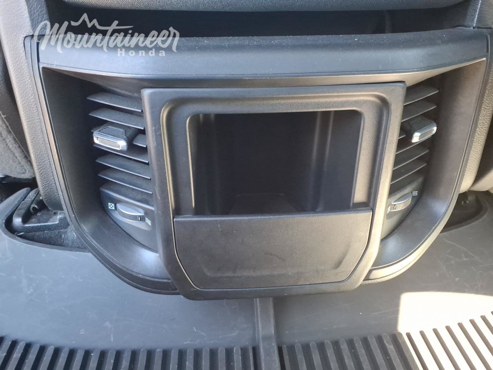 Used 2023 RAM 1500 Big Horn AWD/4WD image 30
