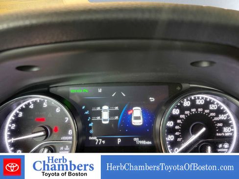 Used 2018 Toyota Camry XLE w/ Driver Assist Package FWD image 5