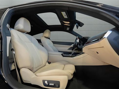 Used 2021 BMW 430i Coupe w/ Premium Package image 36